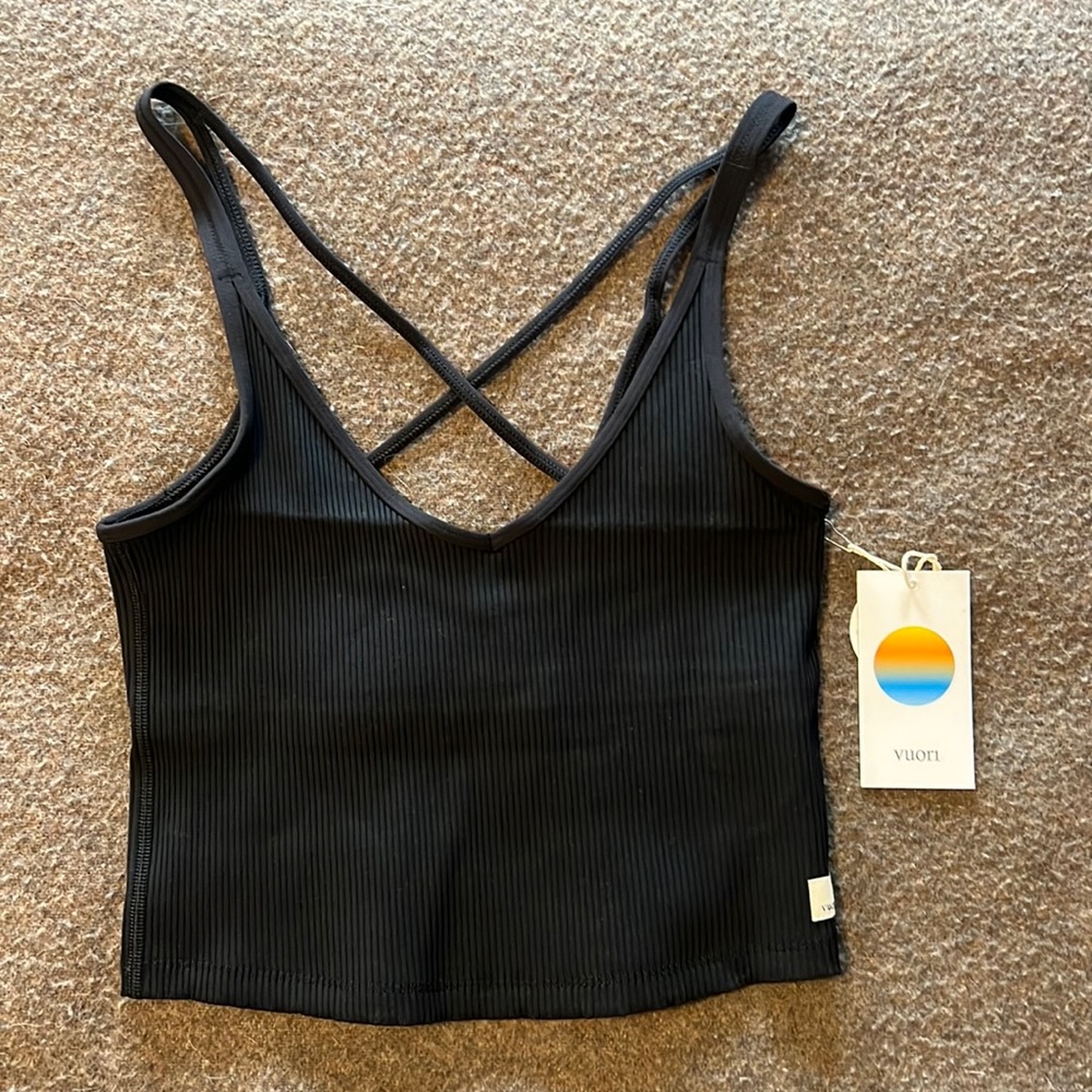 Brand New Womens Vuori Shirt (small)